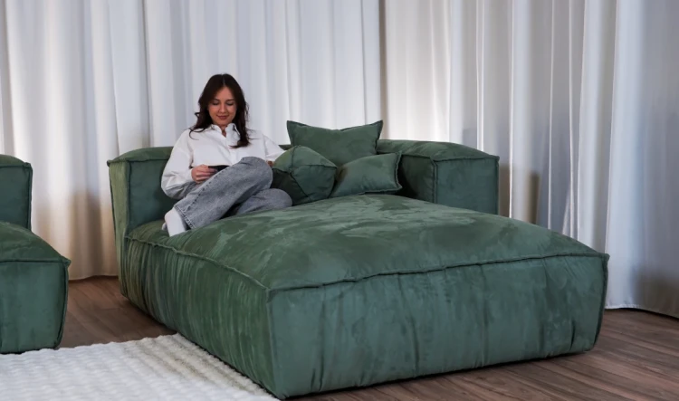 miekka-marszczona-sofa.webp