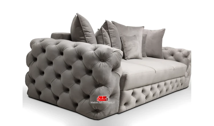 sofa-chesterfield-z-poduszkami.webp