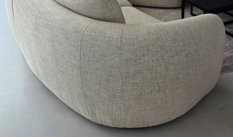 sofa-zaoblona.webp